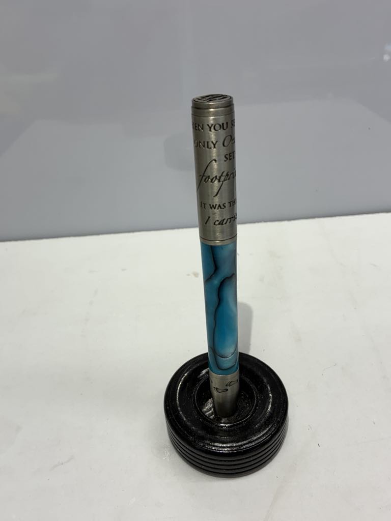 Footsteps in the Sand Pen